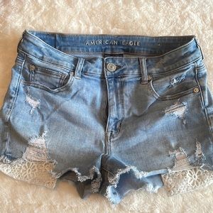 American eagle white embroidery pockets, high waisted denim shorts